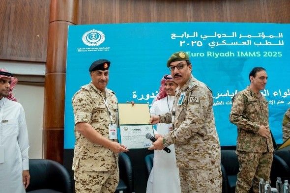 مشاركة العميد الشيخ فهد بن خليفة في مؤتمر الطب العسكري