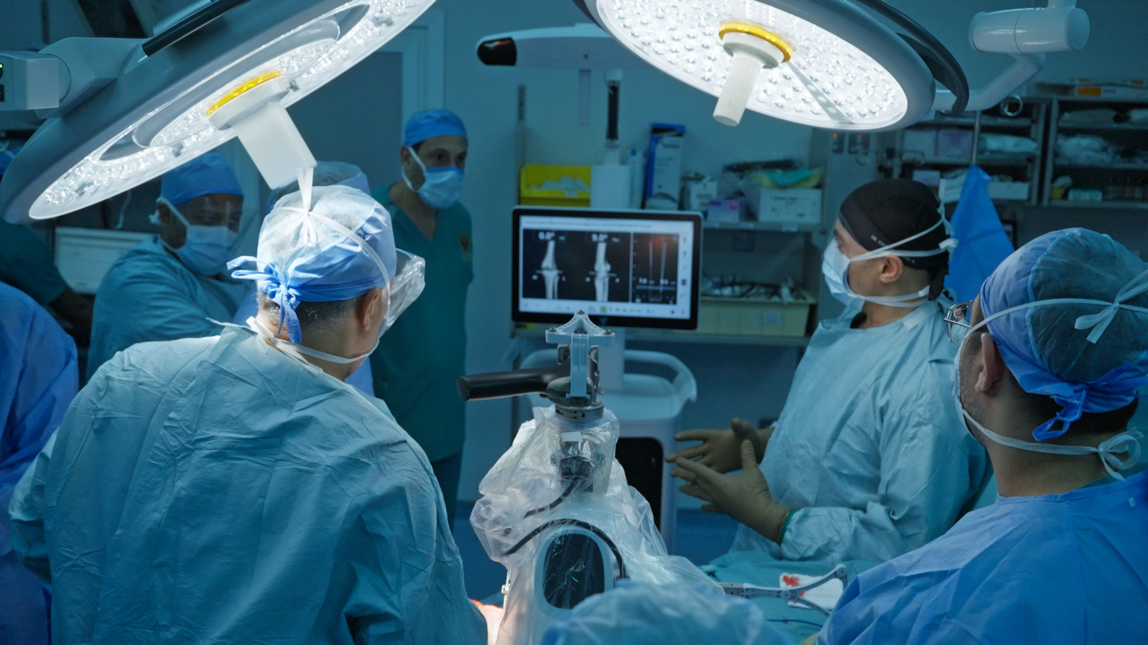 مركز الجراحة الروبوتية